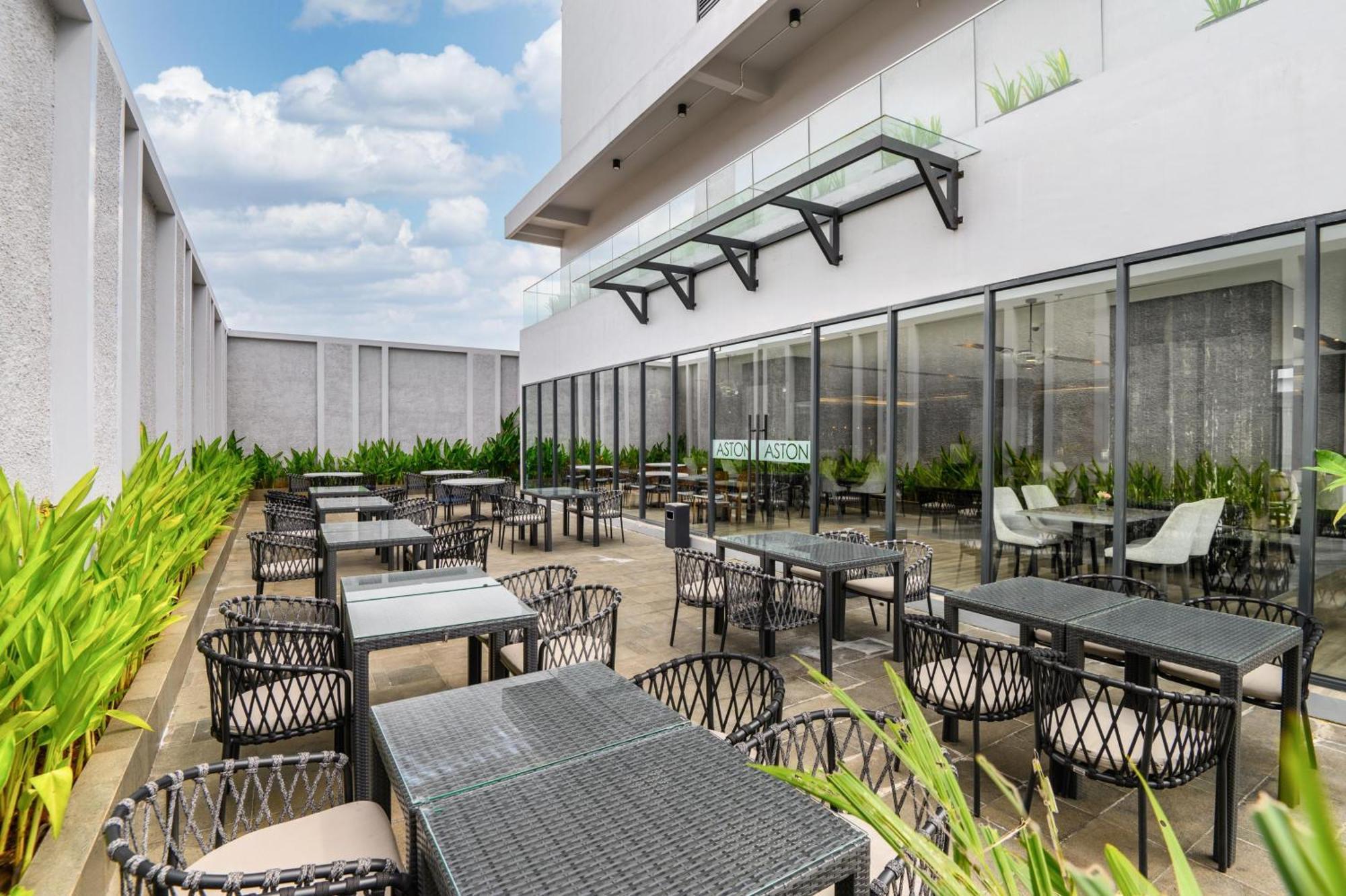 Hotel Aston & Conference Center 4*