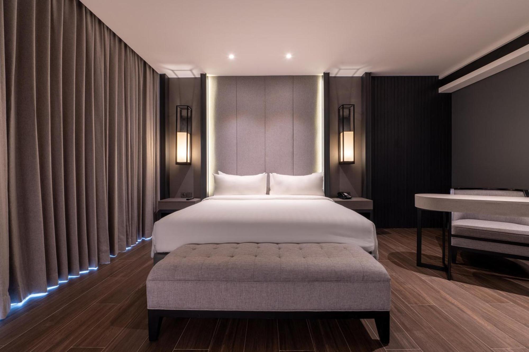 Hotel Aston & Conference Center